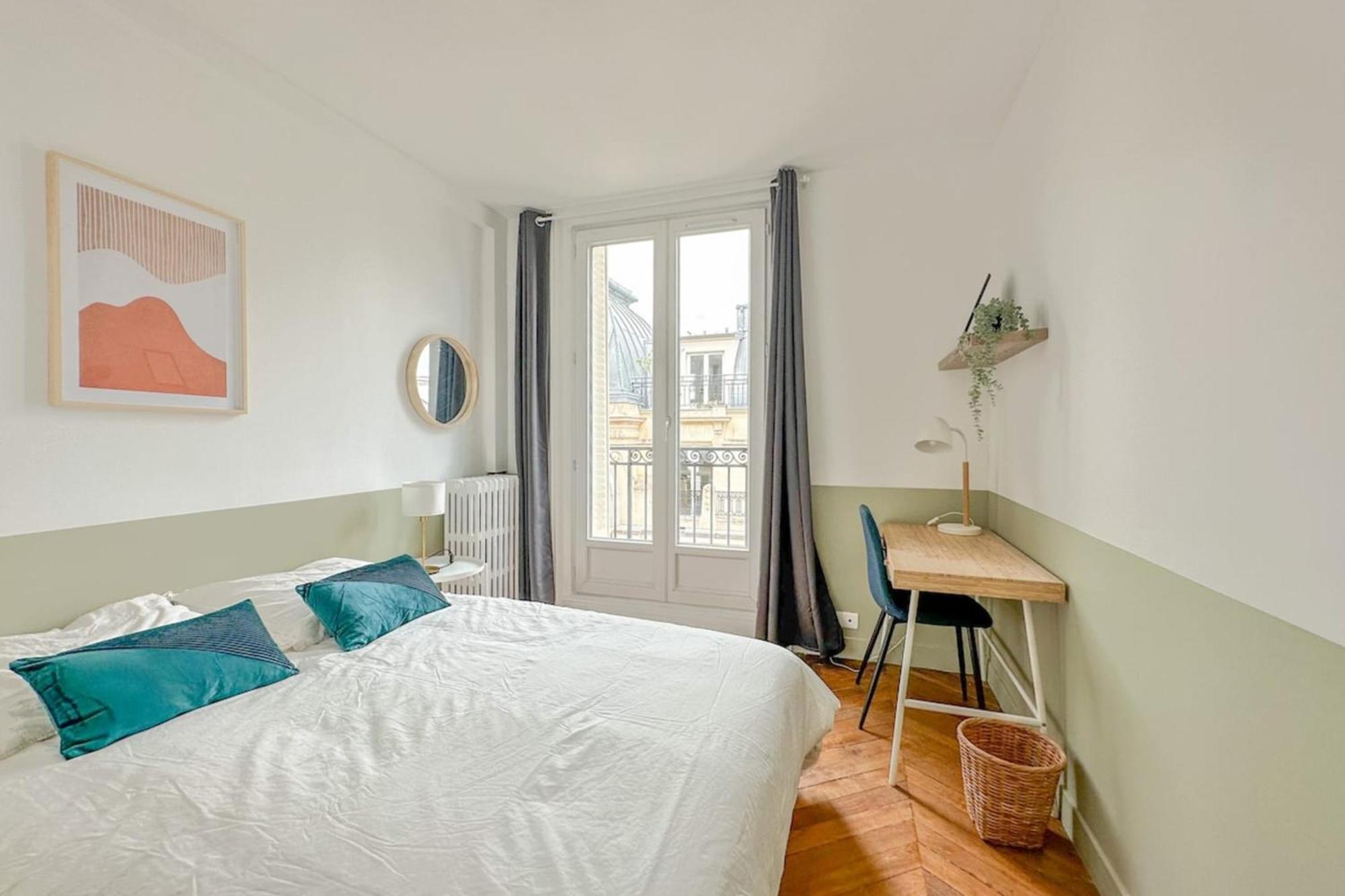 Flexliving - - Septembre * Parijs